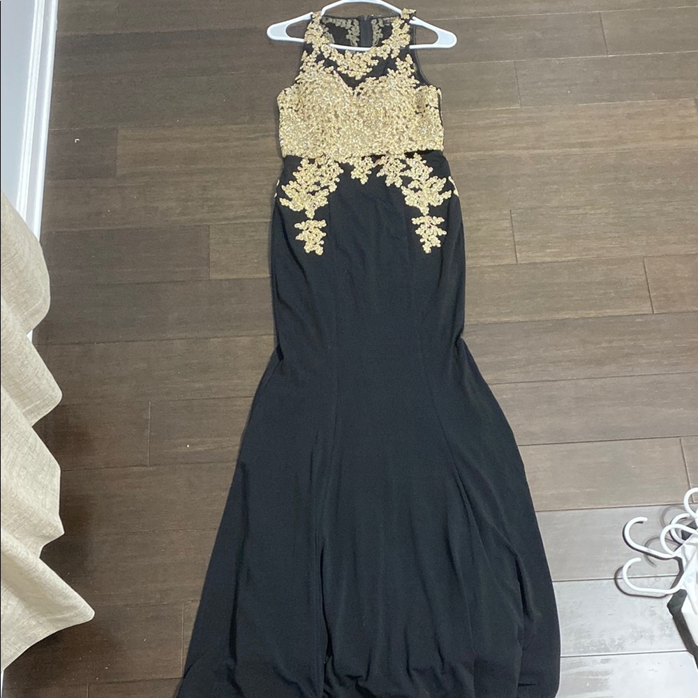Gold Halter Sleeveless Prom Gown